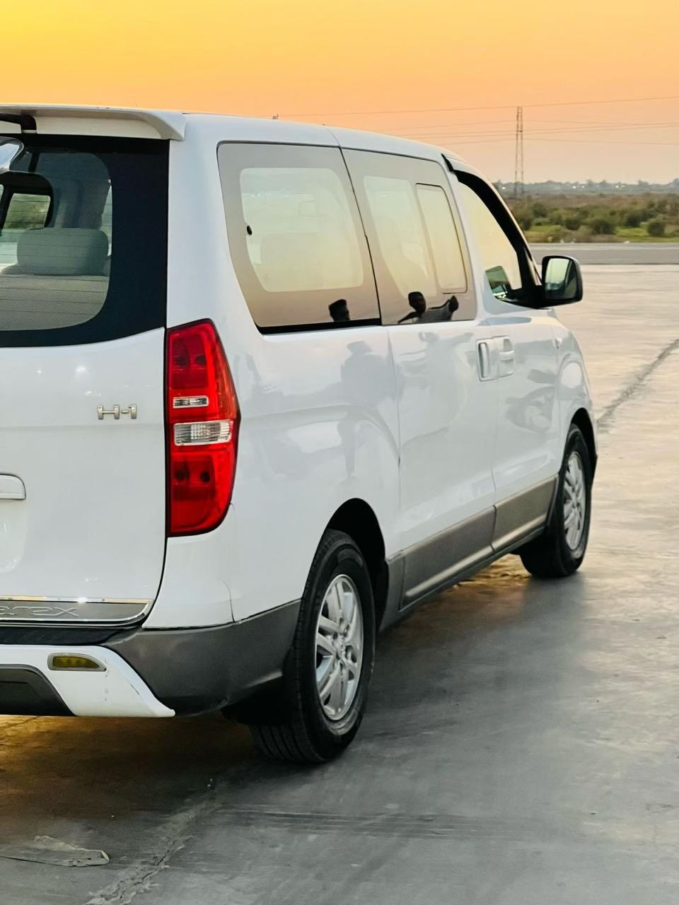 ستاركس مفتوح محور مسكر موديل 15 كفاله عامه حداده جديده محرك جديد تايرات جدد رقم كربلاء نكليزي سياره باسمي تحويل ثاني يوم بيها خط بالرميله ودخوليه سعر المطلوب 195 
***********
