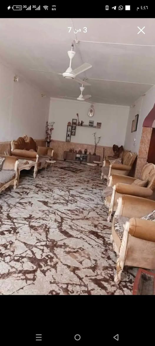 المساحة : 273 ركن 
الموقع :حي الجامعة
منطقة ال 26  مقابل المدينة المائية 
شارعين 10
الوجة : 21متر 
النزال :13
البناء : 2013

الطابق الاول : استقبال 10 متر +  هول 
طارمة + حديقة ومدخل خلفي غرفة نوم 6*4 
صالة مفتوجة عطابق الثاني 6*6 صحيات خارجية وداخلية 
 مطبخ 

الطابق الثاني : 4 غرف نوم كبار+ صحيات + صالة 
البيت صب كونكريت بناء جناي 
للاستفسار الاتصال على الرقم 
*********** النجف, العراق
