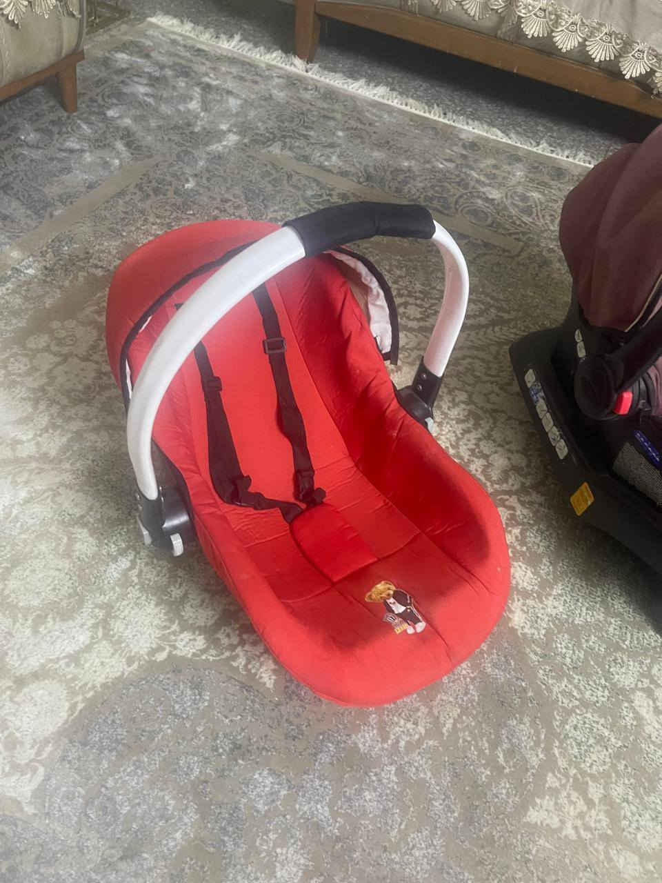 بيع مستعجل عربانه اطفال نظيفة ومابيها ضرر تتطبك تصير صغيرة محمولة السعر ٨٠ وبيها مجال
كرسي اطفال لون احمر  السعر ١٥ الف وبي مجال 
كرسي سيارة كبير  السعر ٣٠ وبي مجال 
سياج اطفال متين جدا السعر ٦٠ وبي مجال 
 المكان حي الجهاد


**إذا كنت صاحب هذا الإعلان وتريد حذفه لأي سبب، رجاءا أرسل رسالة إلى الدعم الفني**