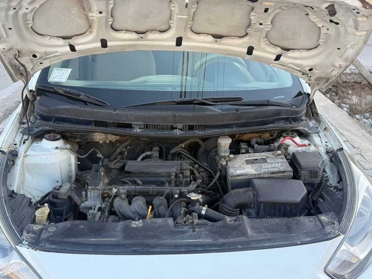 للبيع اكسنت مديل 2014 خليجية
موصفات عادية محرك 1400 دكشن عالي كير امبدل ايتي 
جديدة حلوة نظيفة كير محرك حدادية تبريد حادث ما بيها بس بيها رشات بل بابين او الجاملغ الامامي جهت اليمين وسنوية جديدة ورقام ذي قار دولي وتحويل مباشر بسمي مشروع وطني مكانه كوت واسط باقي التفاصيل ***********
