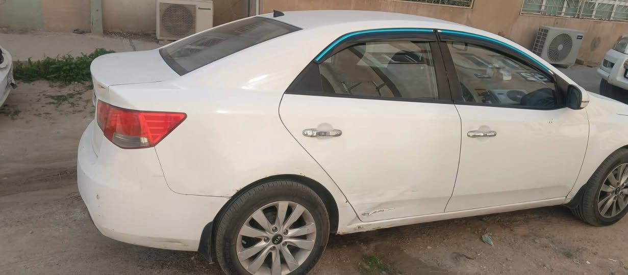 سراتو للبيع موديل 2011 بيه مكانات صبغ السعر 83وبيه مجال ***********
