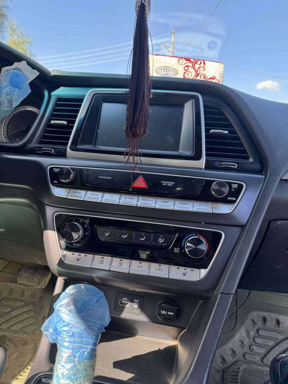 سوناتا مديل 2018 تدفئا تبريد السياره جاهزه  وارد كندي بدون حادث مراوس لو لبيع


**إذا كنت صاحب هذا الإعلان وتريد حذفه لأي سبب، رجاءا أرسل رسالة إلى الدعم الفني**