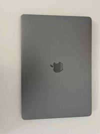 للبيع.  -ماك بوك برو 2018 13.3” -شاشة حجم ١٣.٣ إنج  بدقة عرض 1600x2560...