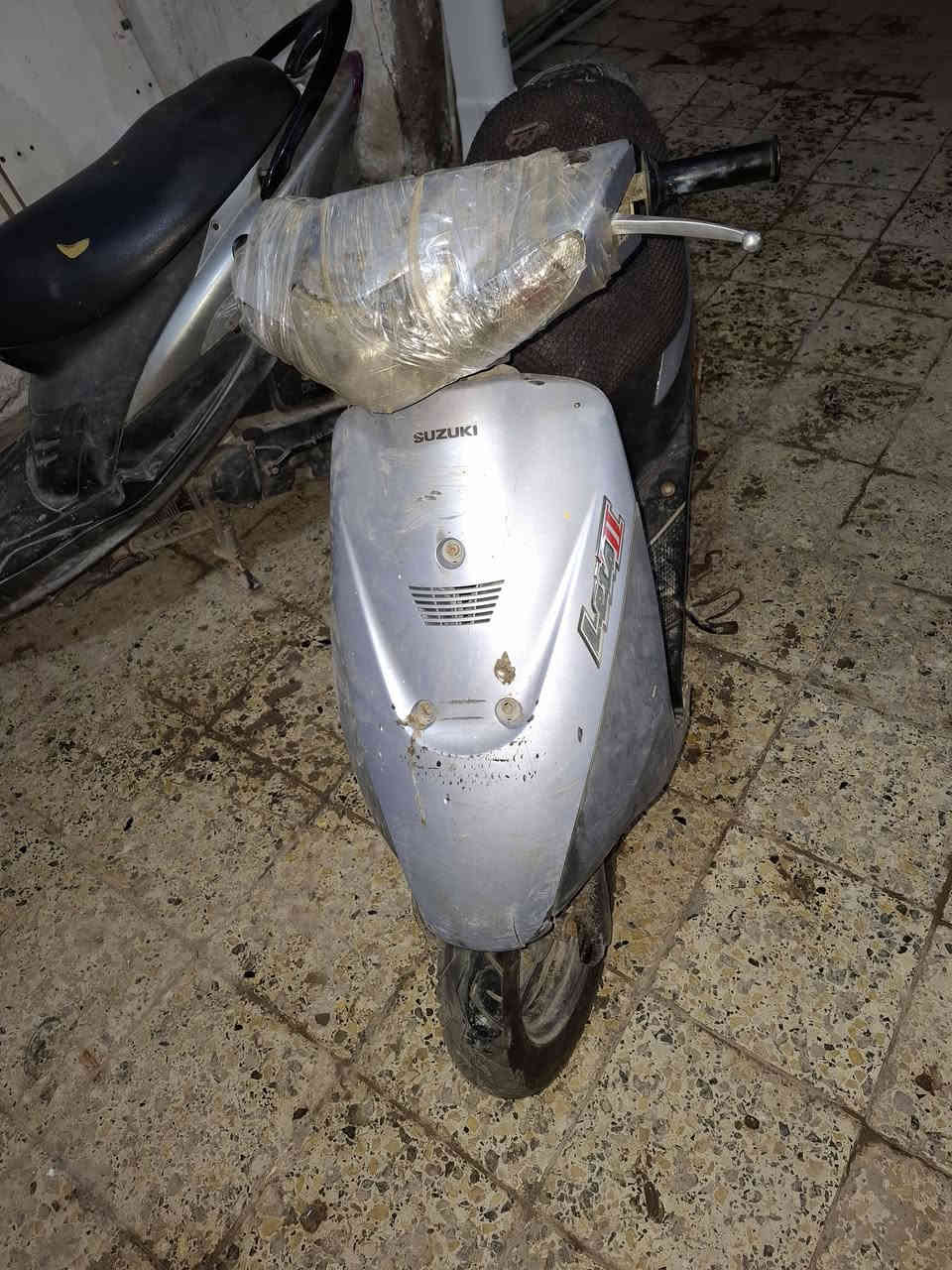 دراجه للبيع شغاله كلشي مابيها متروكه صالها شهر تجي تشغل وتروح ابيع كوم حديد سعر 150وبيها مجال/شراي يتصل***********
