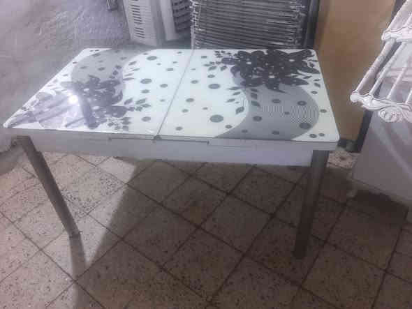 ميز طعام قابل للفتح ليصبح اكبر مع بوفيه صغيره السعر ٣٠ الف موبايل ***********
