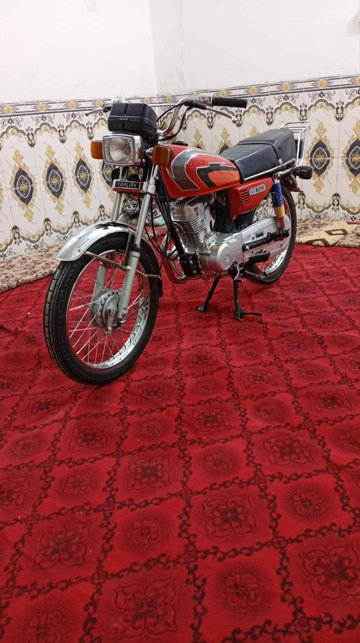 شباب سكنر موديل 25 اوراق خمسه دراجه نفسي بالصوره حلوه نظيفه السعر 550 مكان الكوت شارع النفط ***********📞
