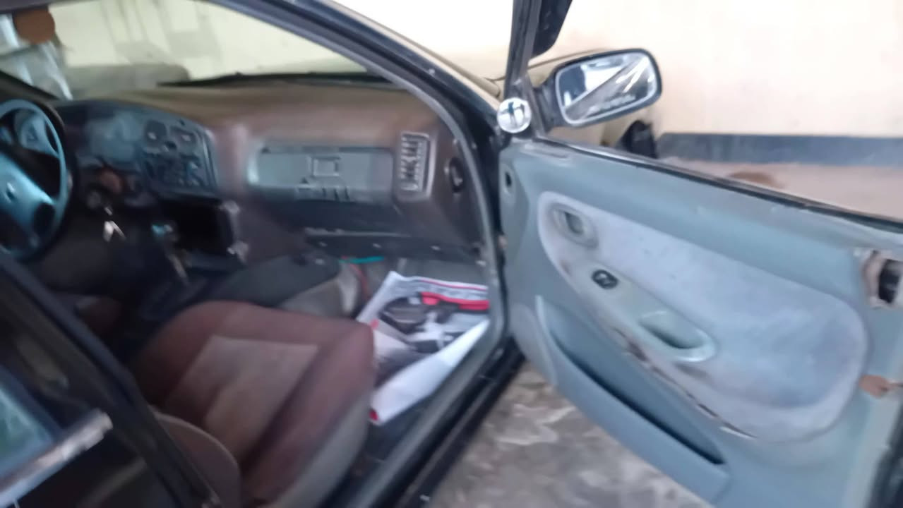 دايو برنس فراشة بغداد بسمي كير اوتو جديد حاوية منضومة تبريد جديدة وتخم تاير جديد محركها بي تنقيص دهن كل 20يوم لتر ومنضومة ألمي ولكور كلة جديد ترايك ١٧٠ مصبوغة عام مكانها بسماية لتواصل *********** السعر ٣٠ ورقة
