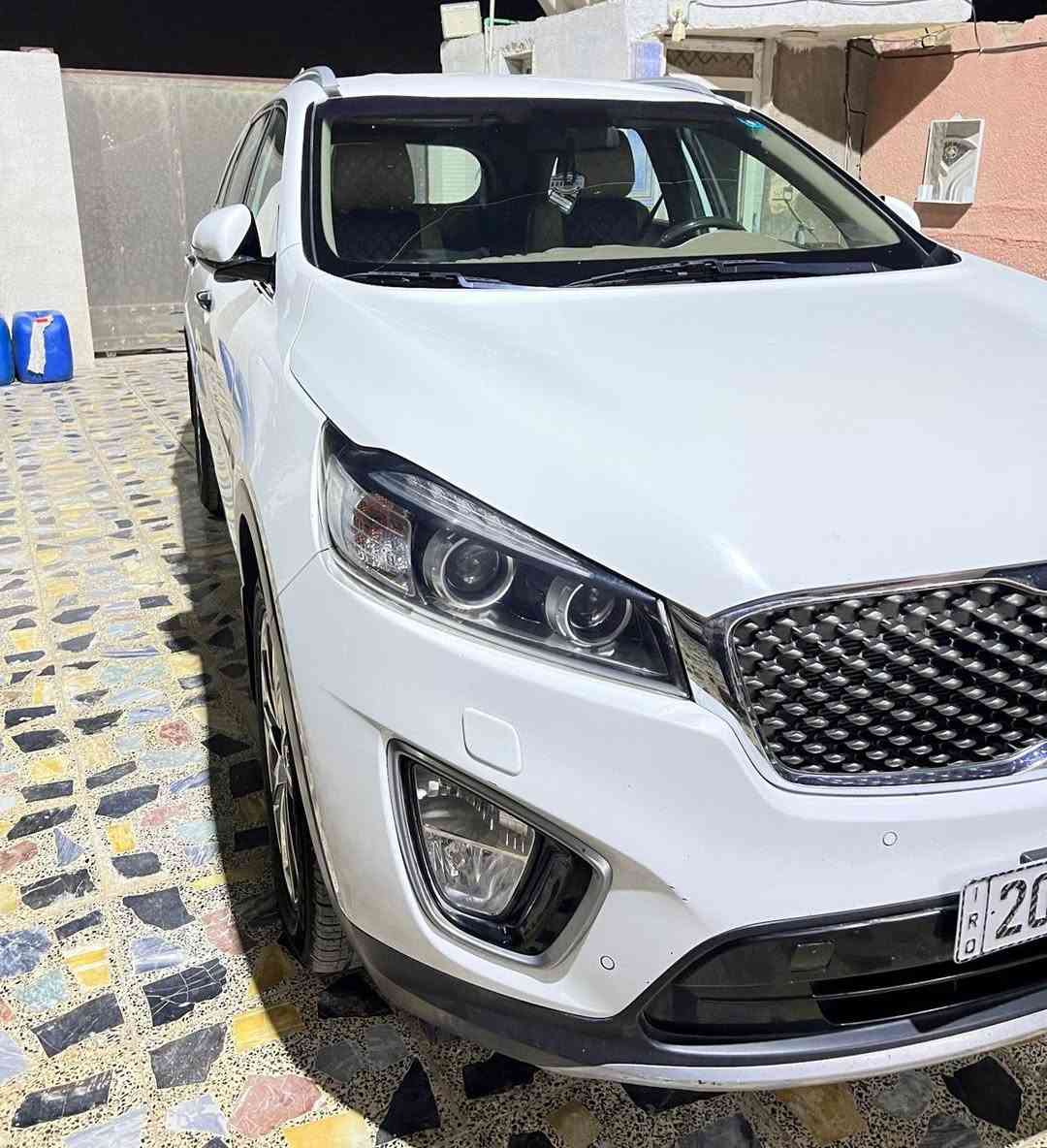 سورنتو موديل 2018 خليجي كفاله عامة عده شخط بداية البنيد محرك ٦ سلندر رقم ديالى الجديد صدر تخم تاير كله جديد سيارة مال بيت وجناي ومابيها مصرف مكاني ديالى سيف سعد ‎0770 697 0371
