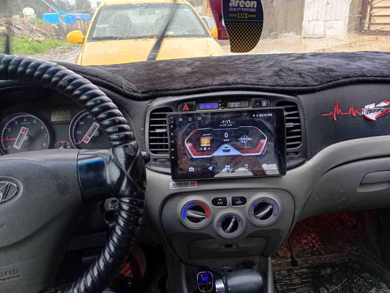 السلام عليكم للبيع سياره اكسنت موديل 2010 امريكي محرك 16 كير توماتيك كير ومكينه مال كصه قبل 5 تشهر تقريبا شادهن السياره بيها منضومة غاز مال موصل وكابون بيها رقمها ديالى دولي باسمي هيئه غرامات صفر بيها تبديل بابين وجاملق بدون دواخل او معجون السعر 85 عنواني موصل للتواصل ***********
