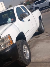 سلفرادو ٨ برغي محرك ٨ سلندر  موديل ١١ باب وربع سياره جاهزه رقم اربيل د...