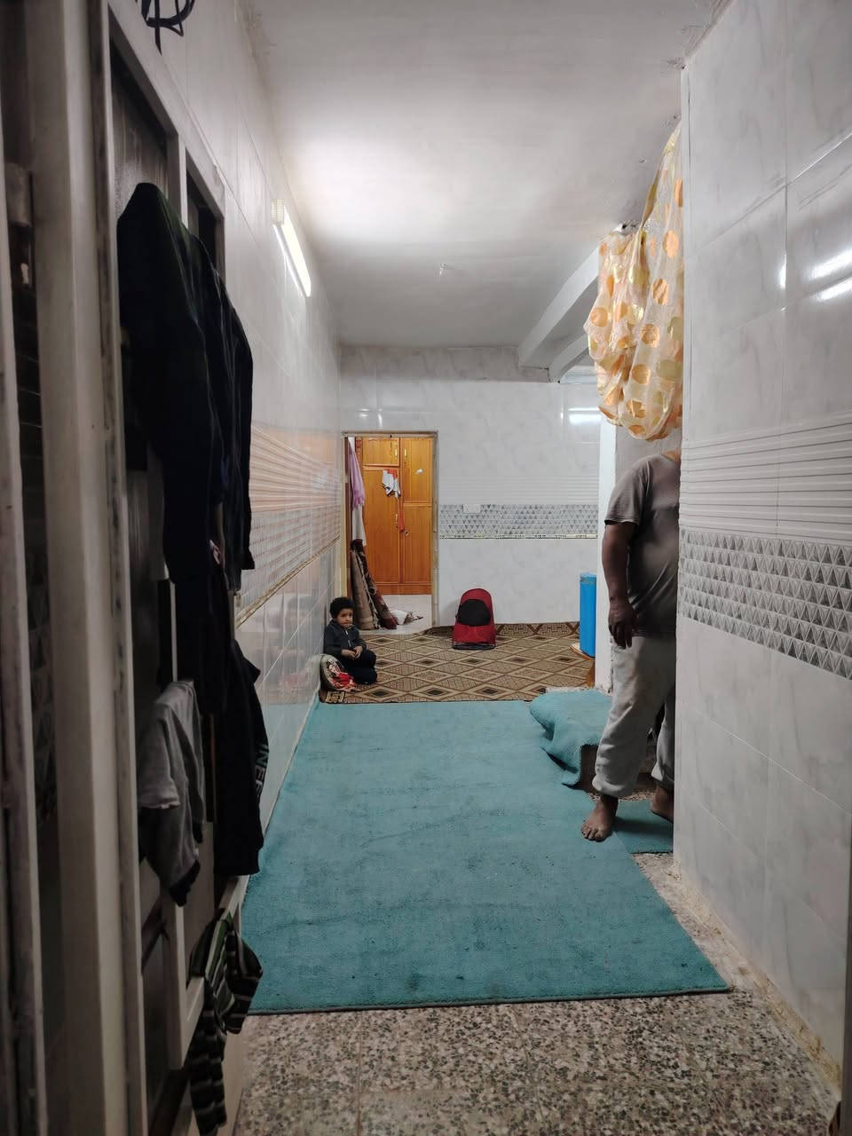 السلام عليكم ورحمة الله وبركاته وجمعه مباركه على الجميع نعرظ إليكم بيت في منطقة الحميديه بالقرب من المستوصف و المدرسه بيت طابق ونص مساحته 120 متر الأكثر استفسار الاتصال على الرقم *********** وبيه وتساب واني بخدمة الشراي
