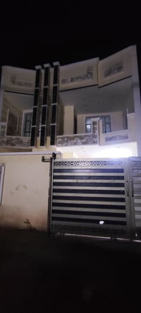 بيت نضيف جدا الإيجار السايد الواحد بشارع الجامع  بره سبور ماركات ابو ع...