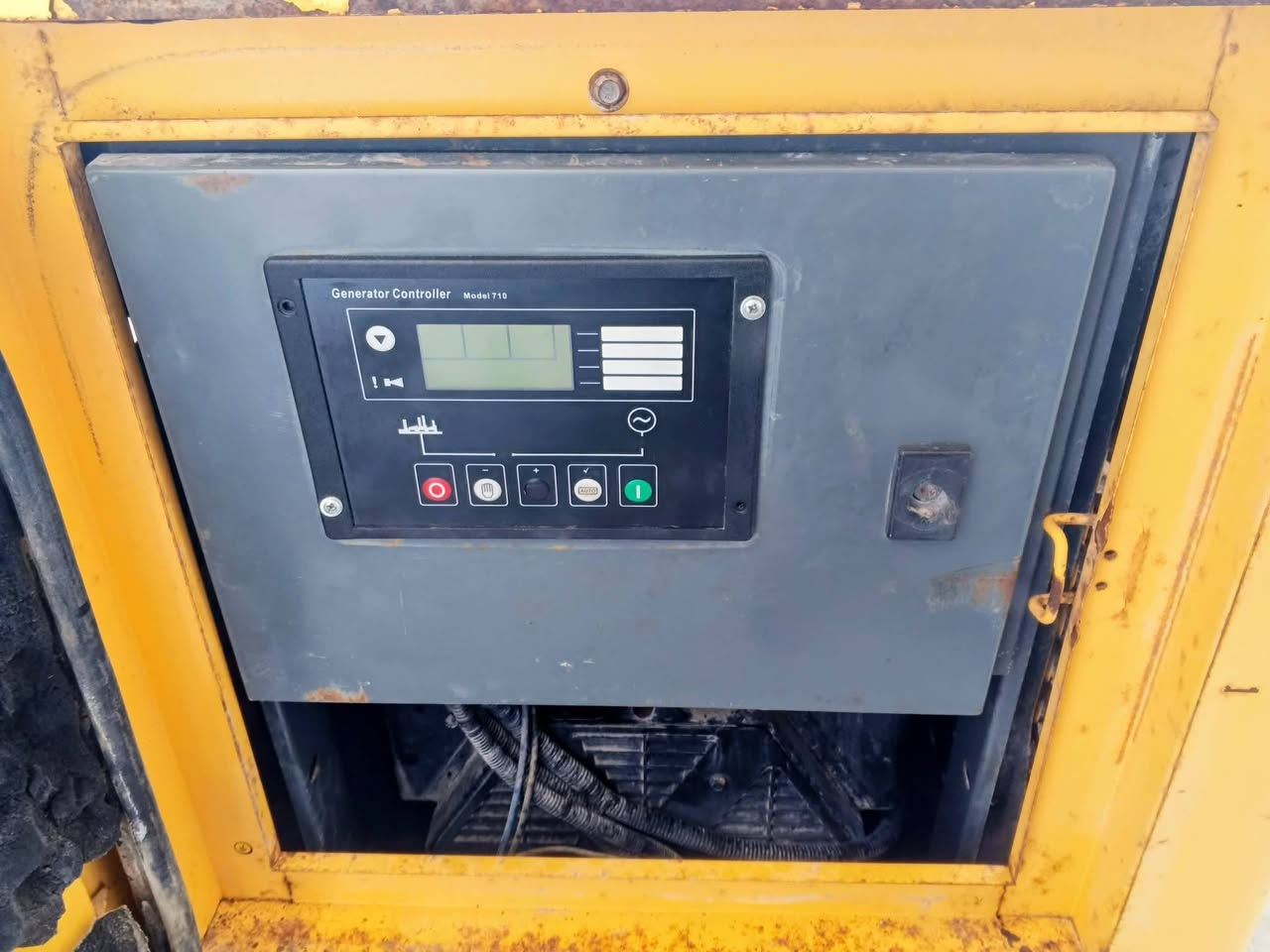 السلام عليكم نوع المحرك أزوزة 3بستم أوربي دخول جديد كاتم راس توليد 11.5 سنكل ساعات العمل 160ساعة /نضام حماية كامل اوتو المحرك مشروط مع راس توليد بعد بحالت الوكالة العنوان بابل شوملي//***********//تصال واتساب
