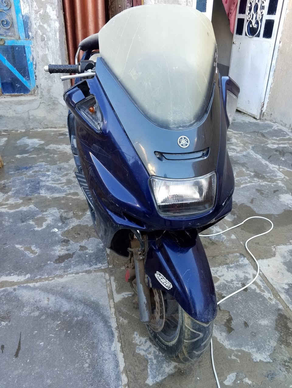 دراجه للبيع السعر 150 الف بس عوسه ضفيره بيه أوراق شراي يتصل ***********
