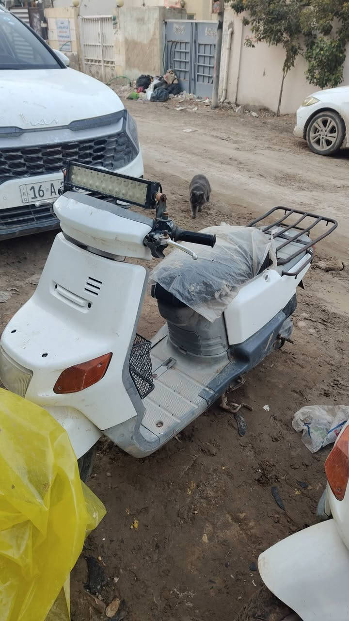 ياماها جير بيكب
دراجة شلعة ونظافة ومكينة تحفر الكاع، بيها جوين دهن فقط 
للبيع ب250 او مراوس باربعة كير كلك 
للتواصل ***********
