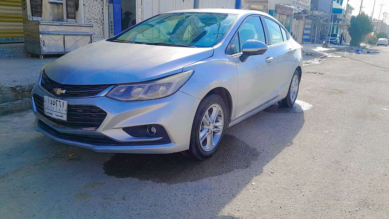 شوفر ليت كروز 2018
مكينه 1400تيربو 

تبريد شغال ثلج 

شاشه كاميرا بلاد 

مكينه كير مكفولات 

ظربته بجم ماواصله 

بيه مكانات صبغ 

سعره 83وقابل للتفاوض 

مكانه ناصريه مركز 

هاتف ***********
