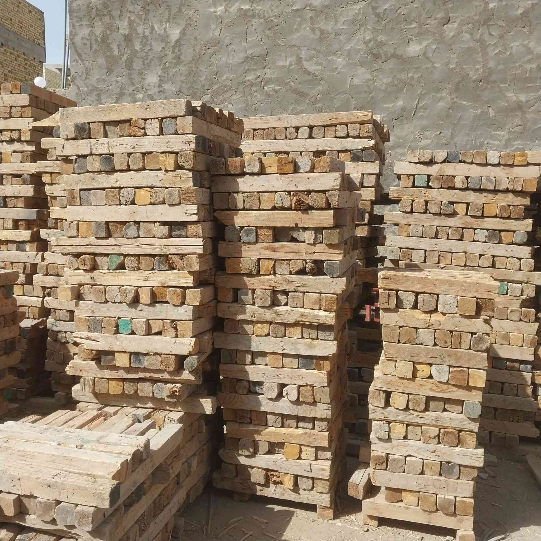 السلام عليكم سير للبيع جميع القياسات موجوده كميات مفتوحه 2×4 /3×3 اسعار مناسبه المكان حله الأستفسار ***********
