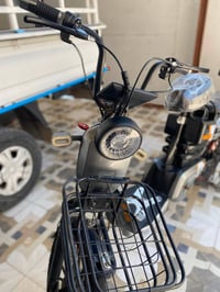 بعقوبة ديالى • ٤ بطاريات • نظيفه