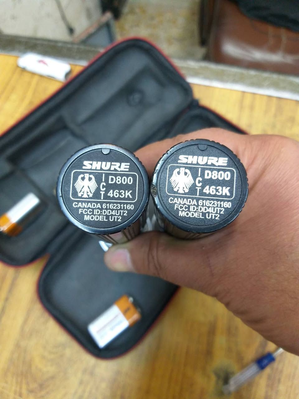 مايكات شور واير ليس نوعيه قديمه اصليه مع كامل ملحقات السعر 100 الف بغداد الشعب اتصال ***********
