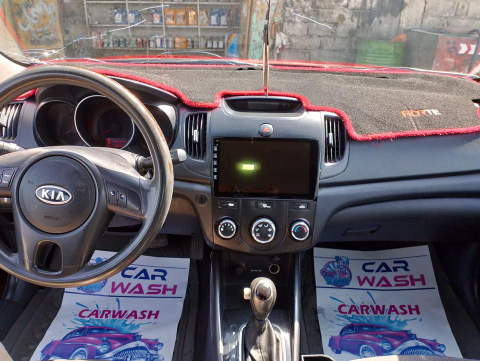 كي سيراتو 2011
وارد خليجي رقم اربيل 
نقصه حداديه وفريز 
سعر85 
مكان بغداد  لبياع 
***********
غير متواجد على  نت
