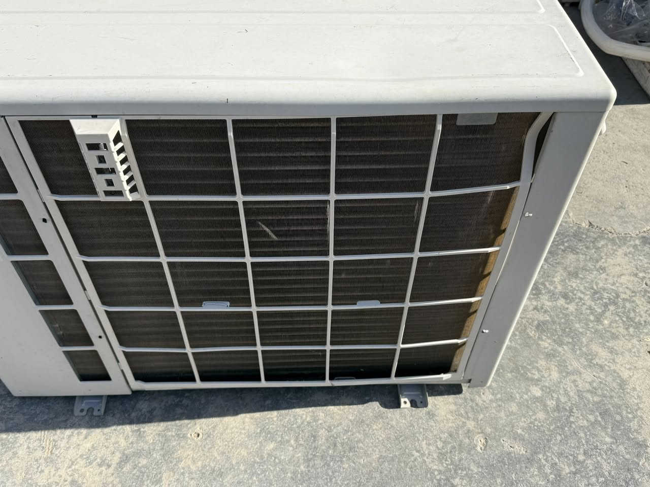 سبلت LG طنين انفيرتر 3 مراحل تحكم 8/6/4 امبير كامل غاز وبواري جدد وريمونت وقاعده بدون اي نقص السعر 725 الف اخو الجديد 
*********** يوجد واتساب

