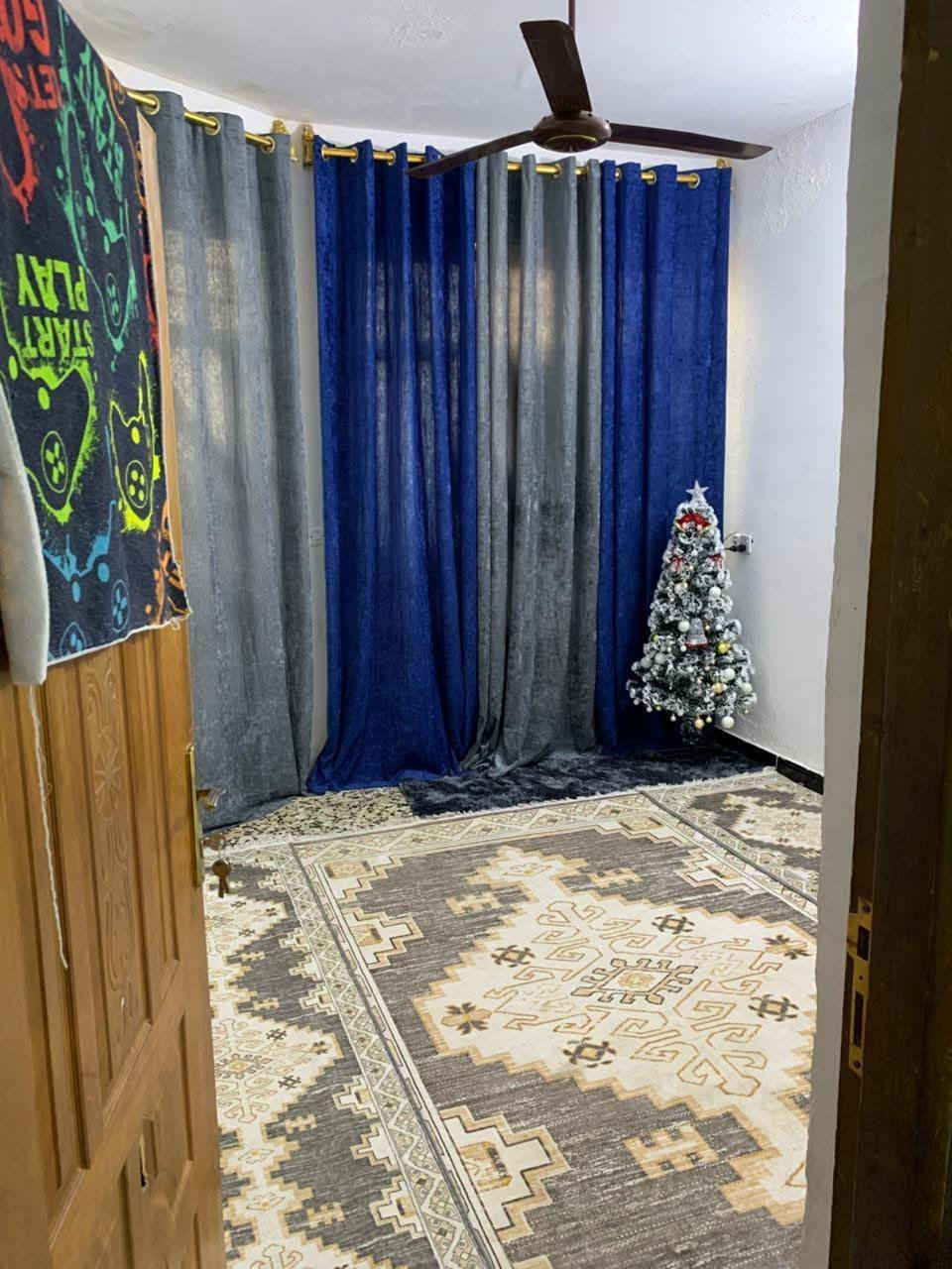 مشتمل للبيع مساحته ٦٥ متر
طابو زراعي سند 25
يحتوي على ثلاث غرف نوم 
 وصاله واستقبال وخدمات صحيه فوك وجوه
مدخلين للبيت .. مقابل البيت فرع عريض مو بيوت
سريدات الجديده المربع الثاني 
قبل فرع منصور الركابي 
السعر 75 وبي مجال
للإستفسار الاتصال على الرقم 
*********** واتساب
