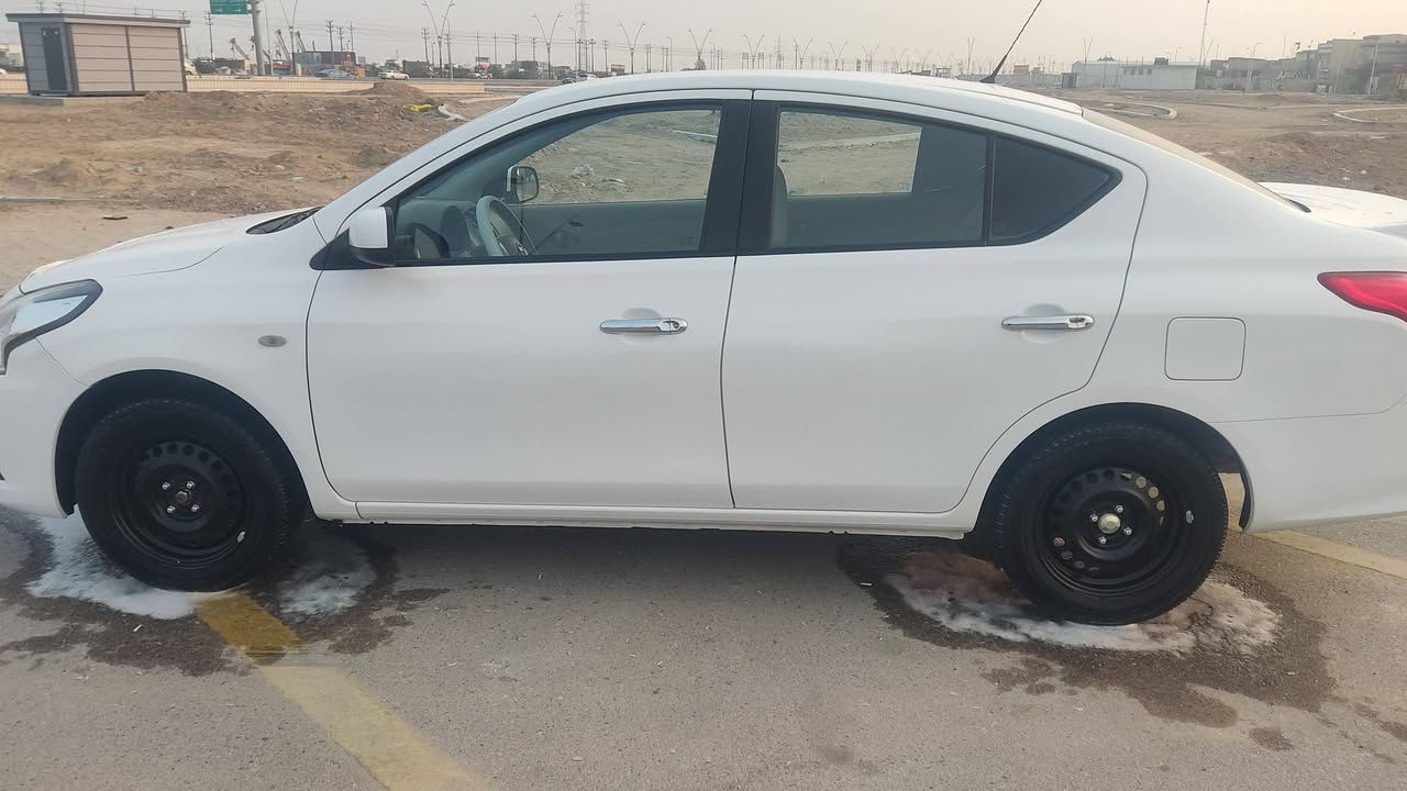 السلام عليكم نيسان صني موديل 2023 السياره بيها اربع قطع صبغ بدون لا ضربه ولا دحجه تسجيل جديد دخول جديد السياره ماشيه 26 الصبغ بدون لا فتح ولا ضربه صبغ مال دبي يعني مال الخليج بس صبغ فقط سياره خير من الله جديده السعر 115 وبيها مجال وكاله باسمي  /*********** /***********
