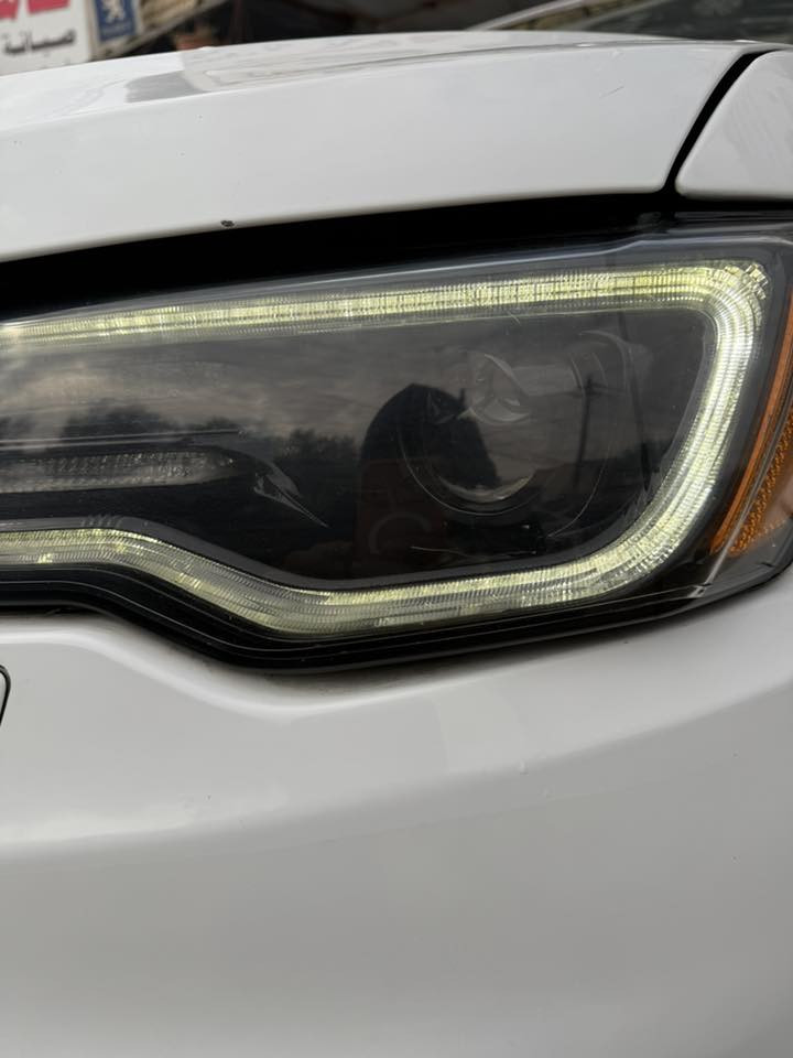 جيب سومت 2017فول موصفات 1/1 للاخير
* رادار امامي مع مانع تصادم . 
* نظام الاصطفاف الالي (اوتوپارك) . 
* تحذير الخروج عن المسار . 
* دفع رباعي 4x4 
فرش المقاعد من الجلد . 
* دشبول مغلف بالجلد  . 
* صفي المقاعد الأمامية كهربائية .
* ذاكرة لحفظ وضعيات الجلوس . 
* صفي المقاعد الأمامية مع تبريد وتدفئة . 
* صف المقاعد الخلفية مع تدفئة . 
* انظمة القيادة على حلبات السباق . 
* نقطة عمياء .
* ويل سومت بلاد قياس 20 انج .
* مقود السائق من الجلد  .
* مقود السائق كهربائي . 
* تدفئة ستيرن . 
* سقف بانوراما .
* شاشه كبيرة مع نفكيشن GPS . 
* مصابيح امامية زنون . 
* المصابيح الأمامية مع LED لايت . 
* كشافات ضباب بروجكتر زنون . 
* سقف المقصورة مغلف بالشاموا . 
* تشغيل عن بعد .
* صندوق كهربائي .
* حساسات أمامية . 
* حساسات خلفية .
* كاميرا خلفية .
* مرايا متحسسه للضوء العالي . 
* مرايا جانبية قابلة للطي . 
* بلوتوث تلفون . 
* محدد سرعة . 
* نظام بريك اوتماتيكي ( Auto Break System ) .
*نظام صوت هارمن كاردون
محرك3600
حادثة موضح بل صور مع جاملغ ايمن بل داير ماتة صورة هم موجودة هاي تفاصيلهة كلهة لتعجبة اخلي غل راسي وشرف بي
عليهة ادامة كاملة شرط كلة اصلي موبر ماشية 100 وقابلة لزيادة 
السعر 23 وبيهة مجال مكانهة كرادة ساحت الواثق ***********
