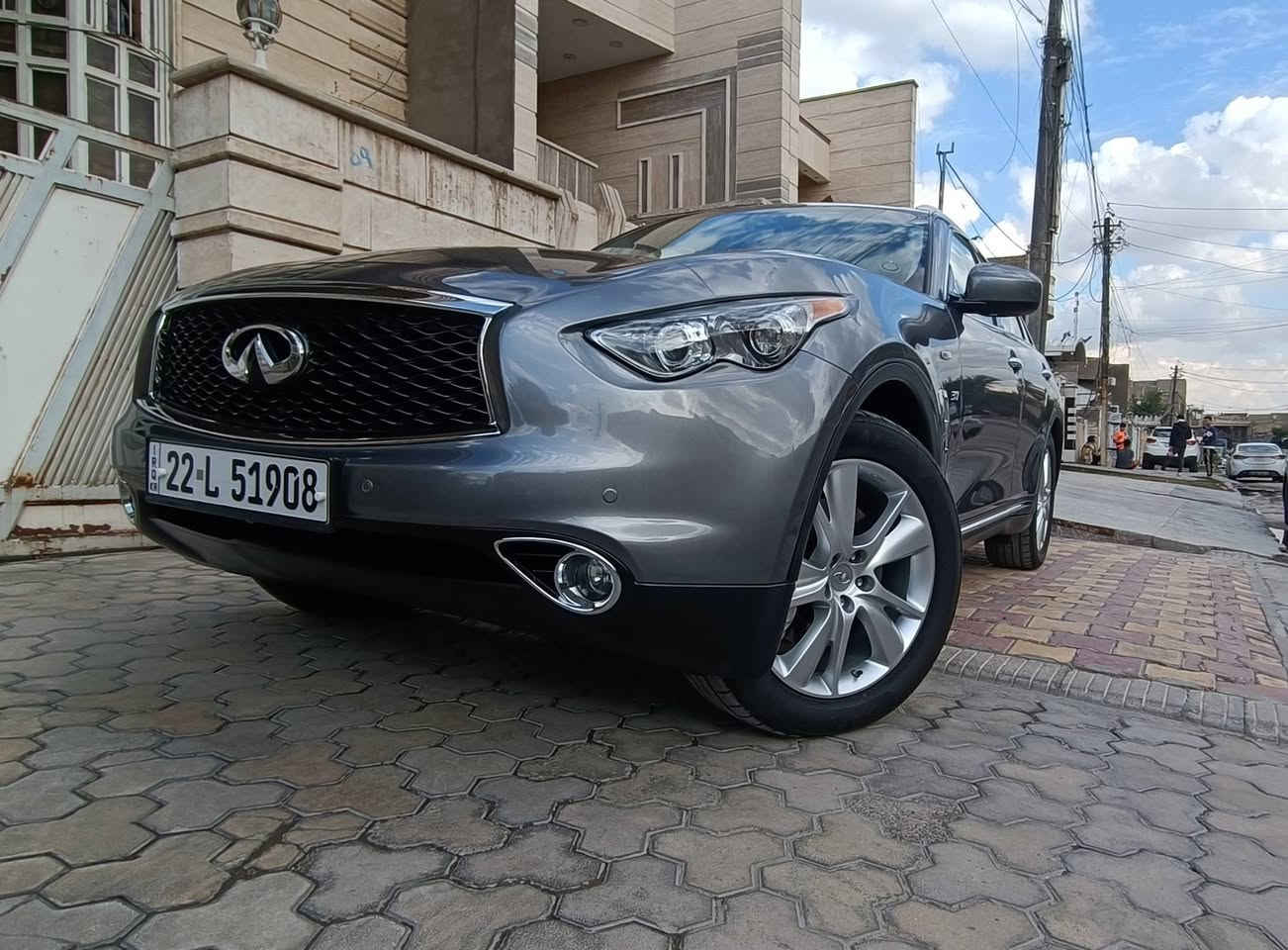 *..السلام عليكم..*
نيسان انفنتي QX70 موديل 2019
وارد خليجي كلين تايتل بدون غرق او حادث و كل القطع ليبل واحد
ماعدا الي مأشر عليه بي صبغ بسيط بالبنيد
رقم صاحب سيارة *********** للستفسار عن السعر
المحرك و الكير مكفول و التبريد وباقي الكهربائيات ايضا
المواصفات  : -
ملاحظة :- دعاميات السيارة مصبوغه كلير للجماليه فقط يعني لاحادث ولا اي شي على الفحص
1- المحرك VVEL V6/3.7
2- 4WD دفع رباعي
3- بصمة تشغيل
4- بصمتين بلادي
5-  (بصمة باب)يدات نيكل
6- (فتحة سقف (سلايد روف
7- (فتح الصندوق بالبصمة)صندوق شفط كهرباء
8- شاشة مع كاميرا خلفية
9- حساسات خلفي امامي
10- كشنات جلد / تبريد و تدفئه
11- كراسي كهرباء / خزن ميموري
12- دمام خلفي مع سستم صوت BOSE
13-  تبريد منفصل قطعتين مع تبريد خلفي
14- إشارة ترحيب بعلامةانفينيتي
15- دبل اكزوز
16-  زينون عالي / ناصي / بلوجكترات ضباب
17-  ادامه بالكامه
18- المقدس بعده منازل
19- جميع العده كامله وعلى وضع الشركه
20-  تزويد السياره بشاشه كار بلي
21- تزويد السياره بداتاشو لعرض كل انضمة السياره من ضغط وحرارة ورون مع السرعة على الزجاج الامامي
22- تزويد السياره بحمالات سيبايه
23- فرشت صندوق ربر
24- كروس تحديد سرعه
مكان السيارة بغداد
