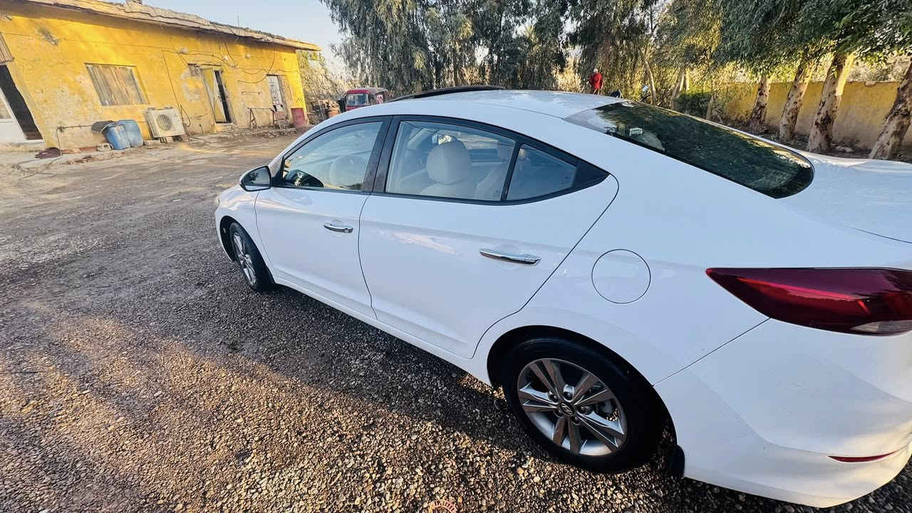 النترا  2017 خليجي  فول 1/1 عده البصمه 
70 الف كشنات جلد اصلي 
فتحه سلايت فول تحكم استيرن
مري شفط وترحيب 
شاشه جبيره 
داخل صاج 
نضام سبورت 
حساس كامرة
 محرك 2000 دوش 
سونار بالمنشورة بيهة شوية بارد
مكان السياره ديالى دلي عباس
للاتصال***********
سعر135
