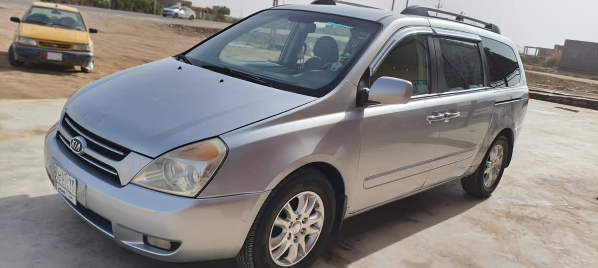 للبيع
كيا سيدونا 2007 
رقم بغداد مداور ثاني يوم 
فول مواصفات محرك جديد 3800 كير جديد كفاله
بيبان كهربائية كشنات كهربائية السيارة نضيفه انضف من الصورة مامشتغله خط 
مال بيت 
السعر 133 وبيها مجال 
مكان السيارة السماوة 
الرقم***********07
