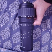 زوم ٧٠-٣٠٠ نيكون • استعمال ٣ مرات • مجال بسيط