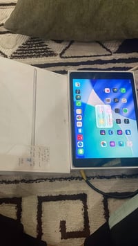 ايباد 9 • ٢٥٦ • شاشة ماتلمس