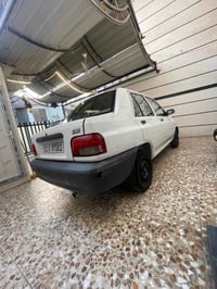 عندي سايبا مديل ٢٠٢٢ السياره كلش نظيفه ومدوشمه كشنات وارضيه وجنطه بيها...