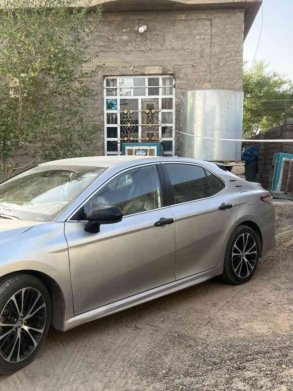 السلام عليكم 
كامري موديل ٢٠٢٠
مواصفات SE
لون سلفر 
ضرر جاملغ وربع بونيد وقطعه كلير وبيه بارد بصيط
رقم أربيل 
هـ ***********
