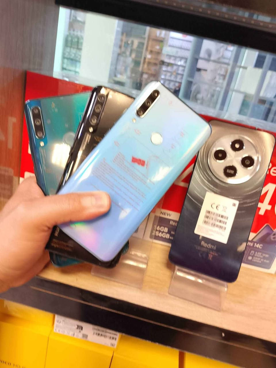 هذا اول هاتف اجه بكاميرا منبثقه من هواوي
▪️هواوي Y9 prime 2019▪️
متوفر 🔸جملة 🔸مفرد 
🔴 سعر المفرد (( 120 الف ))
كامل الملحقات
🔹الذاكرة ١٢٨ كيكا  مع رام 6 كيكا
🔹المعالج: ثماني النواة Hisilicon Kiri  تكنولوجيا 12 نانو
🔹الشاشة: 6.59 بوصة بدقة FHD+ 
يحمل كل التطبيقات والالعاب كاميرا أماميه منبثقه بدون نوتش
العنوان/ بغداد - زيونة - شارع الربيعي  - مول دريم ستي 
🚕متوفر توصيل الى جميع محافظات العراق 
اذا تاخرت بالرد اتصل أو راسل  
***********
واتساب 
*********** بغداد, العراق
