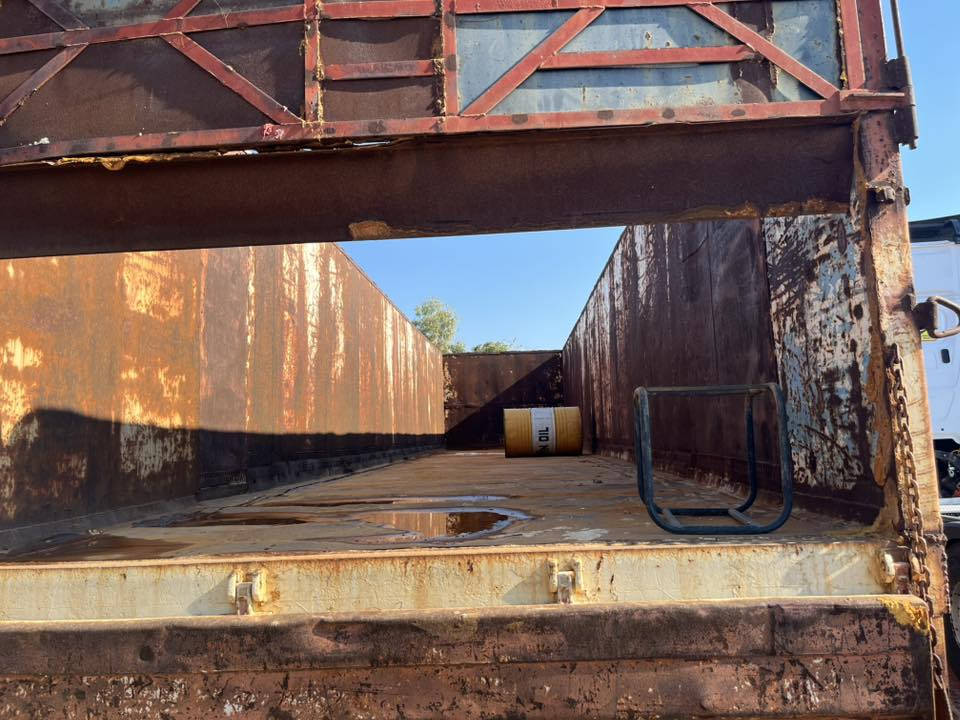 عربانه ترهم لليشتغلون بلحديد
مضبوطه تكمه للبيع 65 ورقة سعرها 
***********
