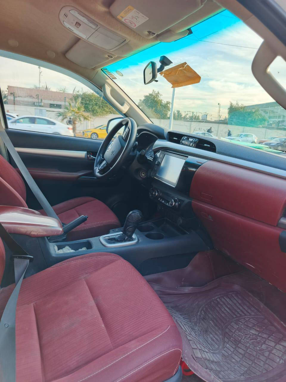 مكلف بنشر 
سلام عليكم تيوته هايلوكس مديل 2021 سياره جديده مامتعوبه مكفوله عده خشم الجاملغ اليمن على وضعه مامصلحه الطخه واضحه والباقي مكفؤل كفاله عامه***********
