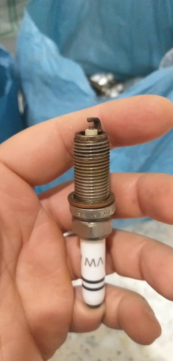 السلام عليكم ورحمة الله وبركاته
توجد وجبة بلكات السيارات الألمانية الموجودة بالصور الي بالمنشور(اسكودا وكولف وبيم دبليو واطلس وجيتا وانواع اخرى) 
#جملة سعر التخم ٤ بلكات ب٦ آلاف دينار 
#مفرد سعر التخم ٤ بلكات ب١٥ الف دينار 
للاتصال المهندس عمر النعيمي  *********** واتساب 
وتوجد شركة توصيل داخل بغداد وكافة المحافظات بغداد, العراق
