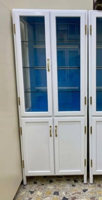 كاونترات المنيوم لون ابيض مزججة للبيع للاتصال على الرقم 07707933826