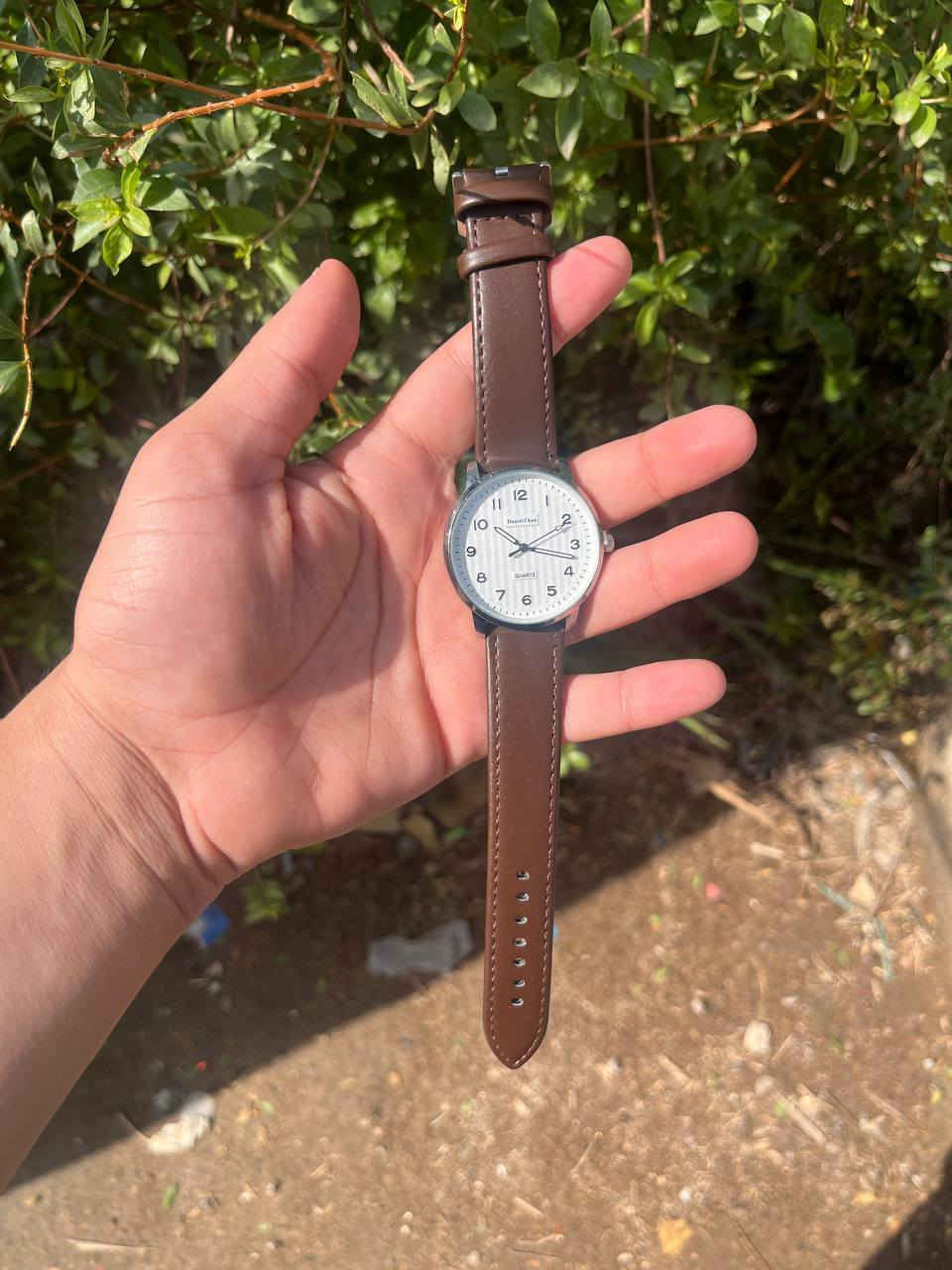 اناقة الرجل تبدأ من ساعته
ساعة رجاليه بسير جلد مميز وانيق تصميم كلاسيكي يناسب كل اطلالة جودة جميلة مريحه بلبس متوفر توصيل جميع المحافظات


**إذا كنت صاحب هذا الإعلان وتريد حذفه لأي سبب، رجاءا أرسل رسالة إلى الدعم الفني**