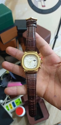 ساعة • شغاله • مختمه