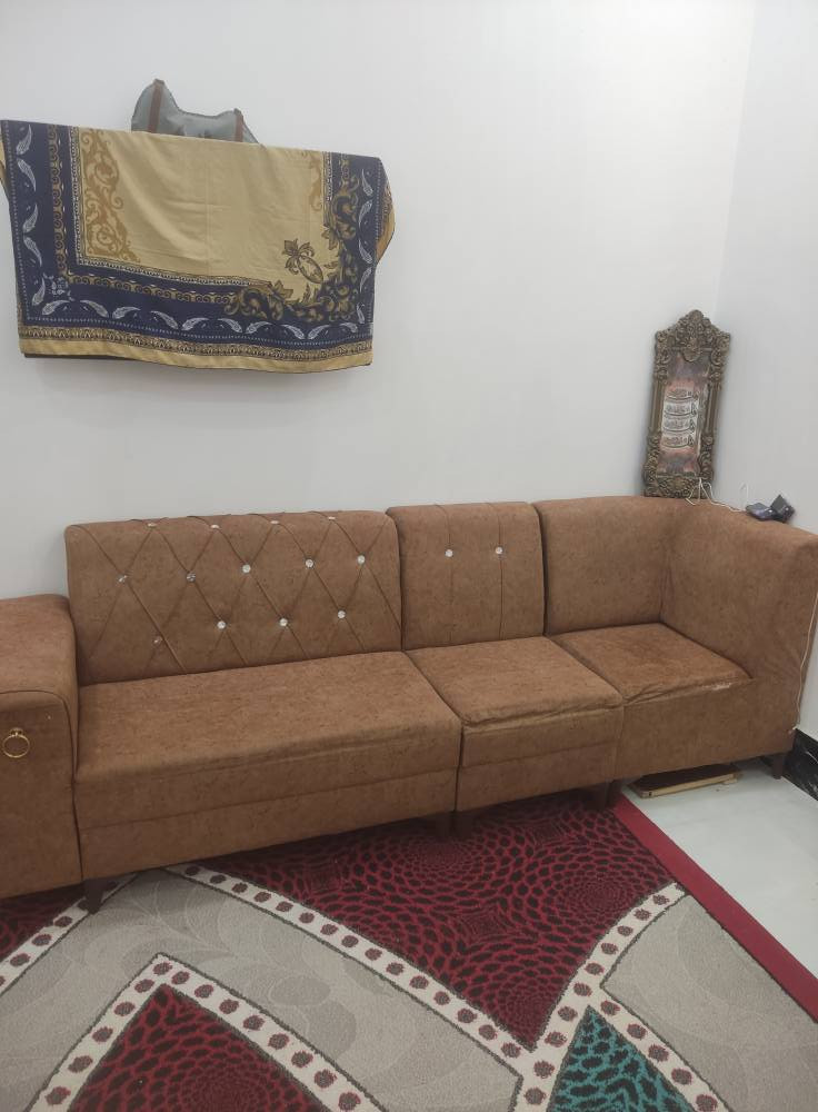 السلام عليكم تخم للبيع كلش نضيف 10نفرات مكان رفاعي توصيل موجود سعر 275وبي مجال استفسار ***********
