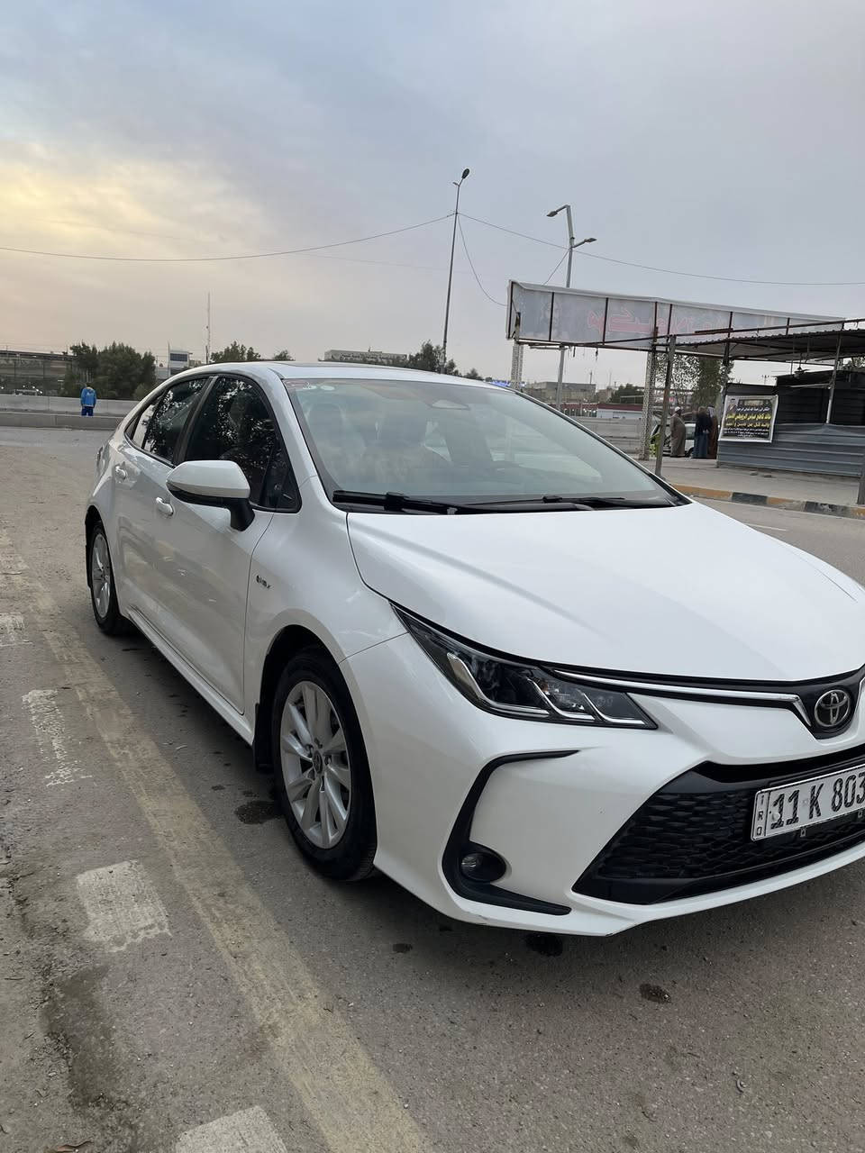 السلام عليكم
كورلا هایبرد ٢٠٢٥ بكفاله عامه
رقمها بغداد بأسمي 
هستوها مشت ١٠٦٠٠
فول مواصفات 
جلد احمر سبورت بلادي 
بصمه
بانوروما 
ثلاث انظمه 
تحكمات ستيرن 
اوتو لد
تبريد قطعتين 
تحكم كشن سايق كهرباء 
حساسات امامية
مثبت سرعه 
مثبت مسار 
تحكم باللوك سنتر والتبريد على الشاشه ودگم
وبيها بعد هواي مواصفات 
السياره كلش نظيفه وعلى حالة الوكاله 
مكاني نجف 

***********
