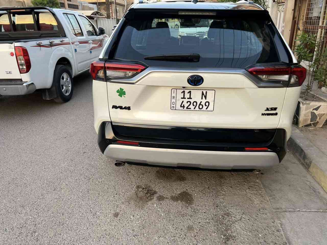 تويوتا رافـــــ4 HYBRID. XSE :
2022
وارد :امريكي حادثها قبق جنطة فقط بدون ايرباك
اللوان : ابيض صدفي  +سقف اسود بلادي
عداد المسافة :95الف km وليس ميل
حجم المحرك : 2.5L (4,سلندر) هايبرد
المواصفات (𝐇𝐘𝐁𝐑𝐈𝐃.𝐗𝐒𝐄)
فــول الفــول مــواصــفــات 1/1
شتريد ابالك موجود بيها وبعد اكثر
سقف اسود بلادي
فتحة سقف بـٰــانـــورمـــا
دةبل اكسل (𝐀𝐖𝐃)
کیج الکتروني
ابواب بصمة اربعتهن مع الجنطة
بصمة تشغيل 
تشغيل عن بعد (𝐑𝐄𝐌𝐎𝐓𝐄 𝐒𝐓𝐀𝐑𝐓)
شاشة  ديجيتال
سيستم سماعات (𝐉𝐁𝐋)
كاميرا 𝟑𝟔𝟎
كاميرا امامي
كاميرا جانبي
كاميرا خلفي
هاند بريك بصمة
اوتو هولد : 𝐀𝐔𝐓𝐎 𝐇𝐎𝐋𝐃
اوتو ستارات : 𝐀𝐔𝐓𝐎 𝐒𝐓𝐎𝐏
رادار امامي (تحديد مسار)
رادار جانبي (نقاط عمياء)
رادار خلفي (التحذير من الاصطدام)
حساسات امامي
حساسات جانبي 
حساسات خلفي 
نظام : 𝐄𝐂𝐎
نظام : 𝐍𝐎𝐑𝐌𝐀𝐋
نظام : 𝐒𝐏𝐎𝐑𝐓
نظام : 𝐎𝐅𝐅-𝐑𝐎𝐀𝐃
نظام : 𝐓𝐑𝐀𝐈𝐋
مانع انزلاق+𝐀𝐁𝐒
تحكمات استيرن 
ستيرن هيتر
كشنات جلد
كشنات كهربائي 
كشنات هيتر
تبريد لمس
تبريد مركزي 
صندوق شفط كهربائي 
لايتات 𝐋𝐄𝐃 عدسة زينون بيلادي‏
بلاجكتور 𝐋𝐄𝐃 بيلادي
بكلايتات 𝐋𝐄𝐃 بلادي 
ويل اسود بلادي
شحن واير ليس
اريل نفكيشن
المراية الوسطية فديو
حساس امطار
حساس لايت
سعرها 270$
وبعد بيها هواي مواصفات معروفة الxse
وصور الحادث مرفقة مع صورة لرقم الشاصي مع صورة للسونار وذاكرلك السعر ومااعتقد بقى شي مجهول كلشي واضح 
مكاني بغداد الزعفرانية ***********
