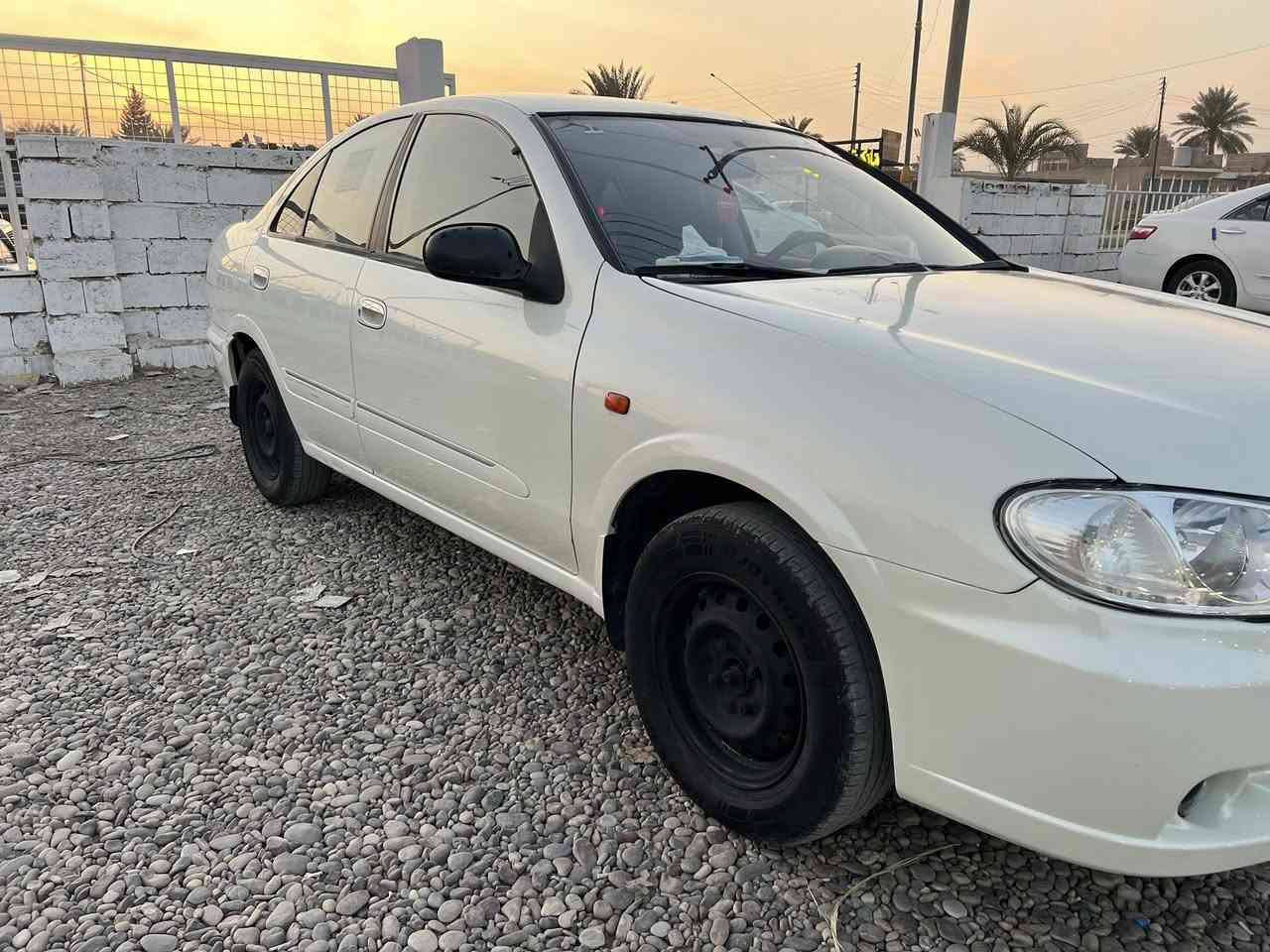 للبيع سيارة سني موديل 2003مال نواب ضباط محرك كير شرط صدر كهربائيات جاهزات محرك قبق اسود المرغوب محدثة 2010 السياره حلوه مثل مابل الصورالمكان قضاء العلم السعر50وبيهه مجال حك جيتك والموشراي لايتعبني رقم الهاتف‭0771 978 4484‬ والف هلا
