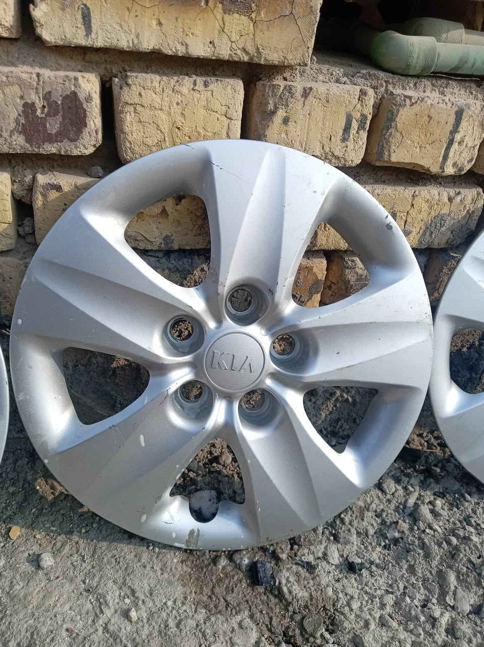 سلام عليكم  كبات حجم  15 يرهمن كيه اوبتيما  ويرهمن سيراتو او فورتي مكان الناصريه  سعر 40............ ***********
