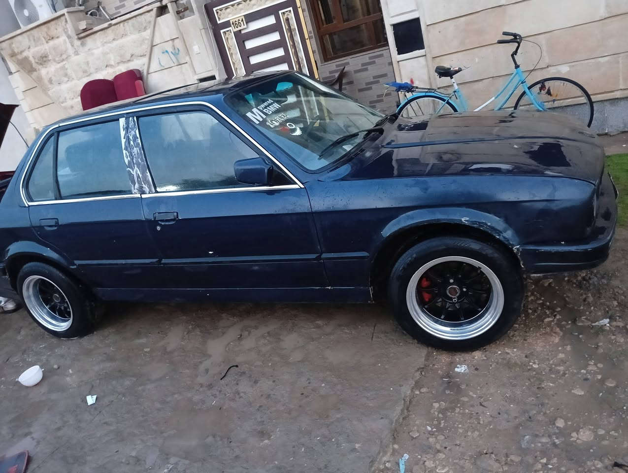 بي ام زعره 320 موديل 91 رقم ألماني سنويه جديدة شطر الوكله أوتحويل مكاني موصل ايسر ***********
