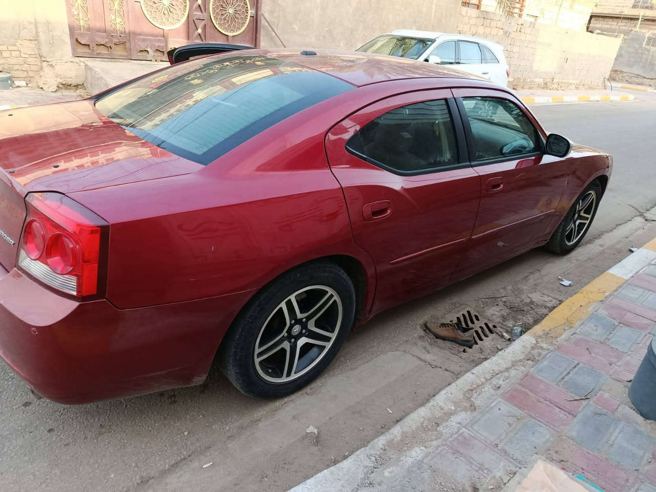 السلام عليكم جارجر موديل 2009 مكفولة كفاله عامه 
رقم كربلاء دولي السعر ١٠٥ وبيها مجال رقم الاتصال ***********
مكان السياره كربلاء
