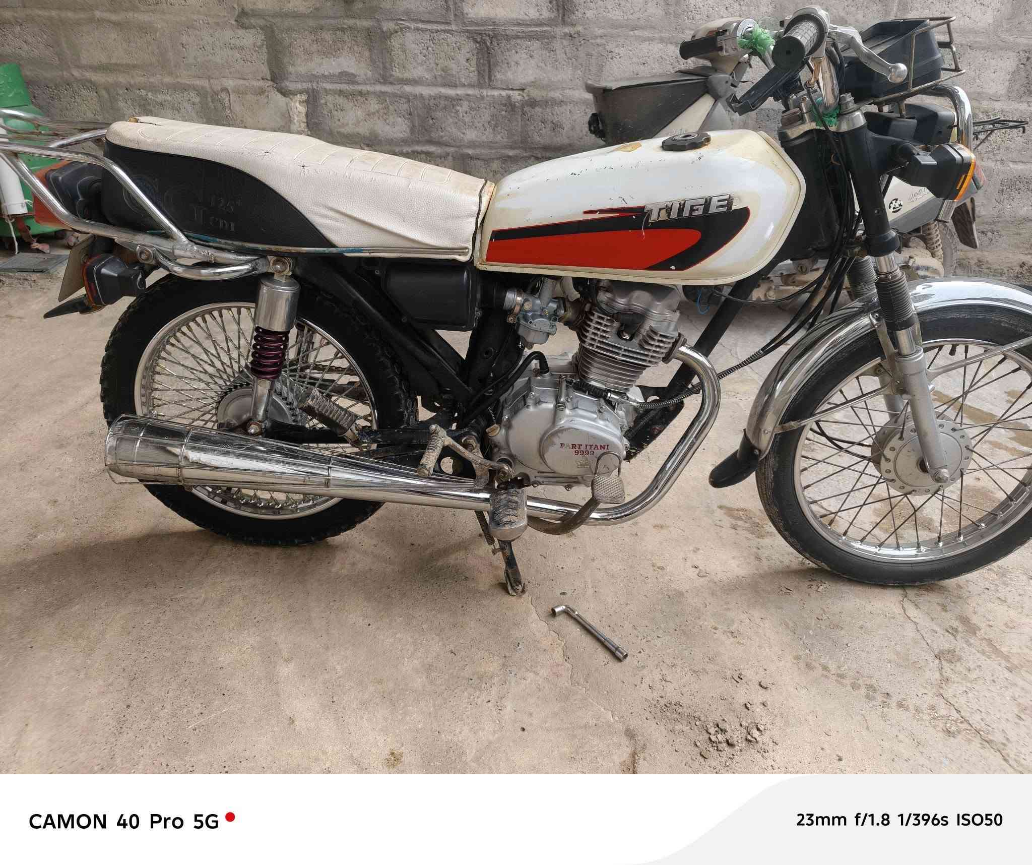 سلام عليكم بارت 9999 مكينه شرط مفتوحه مره وحده تحريكه معدل نار كلشي شغال بيها تأخذها تدعيلي ما تسمع صوت المكينه ويل خلفي جديد تايرات جدد كهربائيات كلها شغاله كيجات لايت زنون اشاير هورن كلشي شغال سعره من الأخير ٣٧٥ شراي تعال خاص


**إذا كنت صاحب هذا الإعلان وتريد حذفه لأي سبب، رجاءا أرسل رسالة إلى الدعم الفني**